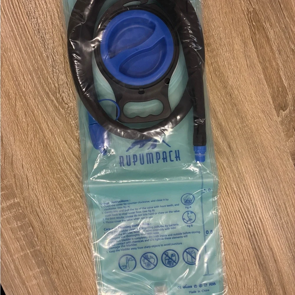 Hydration Backpack - Picture 5 of 6
